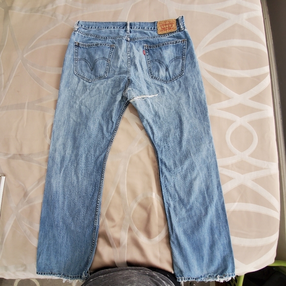 Vintage Levi Patched Jeans - Picture 3 of 3